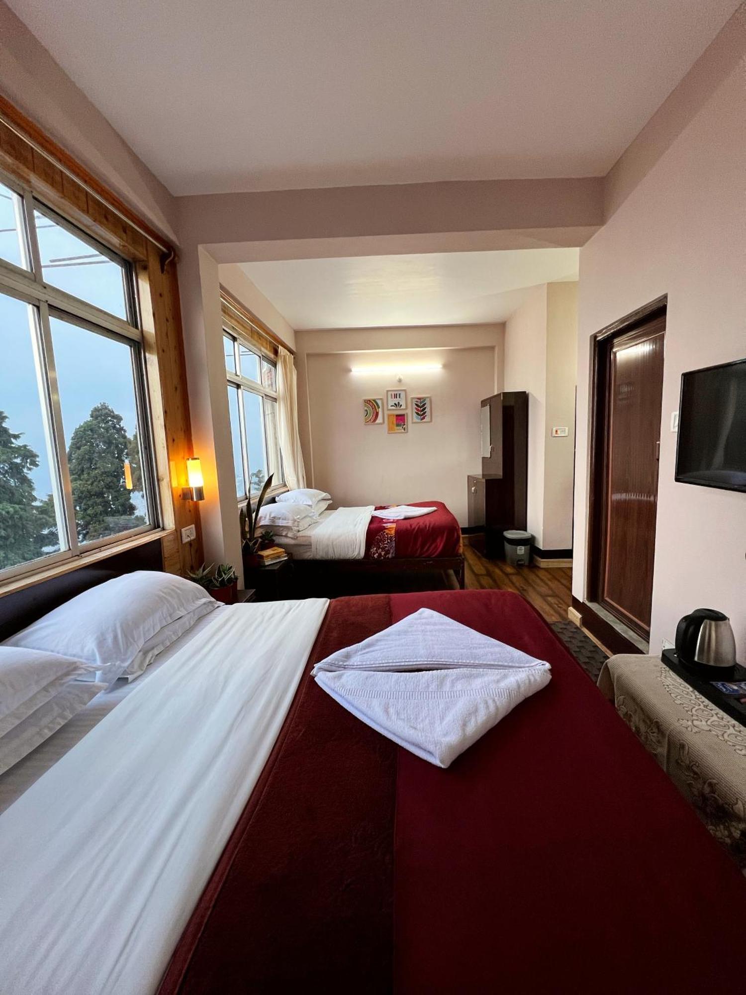Darjeeling Heights - A Boutique Mountain View Homestay Экстерьер фото
